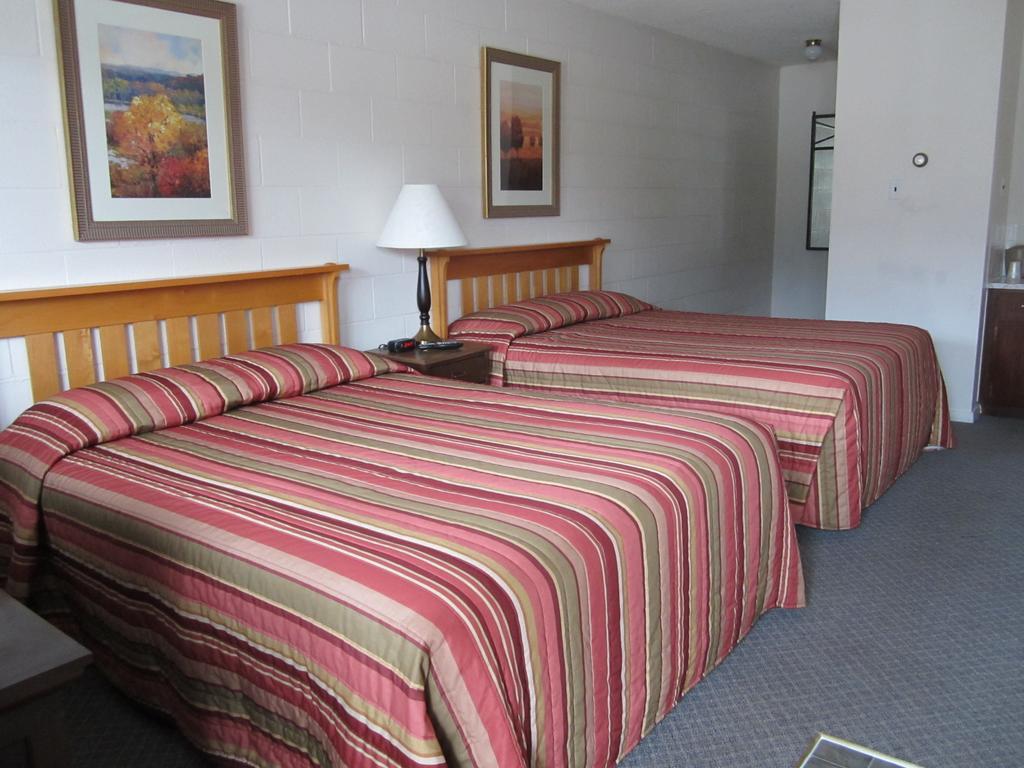 The Gateway Inn Canmore Rom bilde